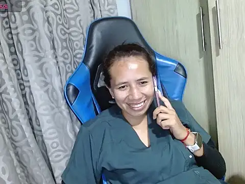 Danielagomez33 online show from 17, 4, 2026