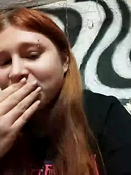 Edyth Helen online show from 5, 1, 2025