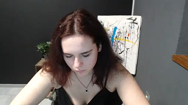 mini girly online show from 1, 2, 2025