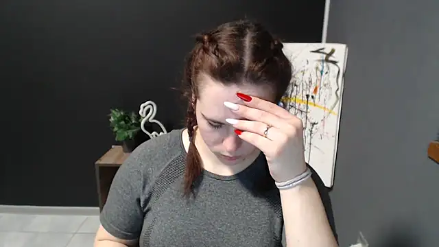 mini girly online show from 21, 2, 2025