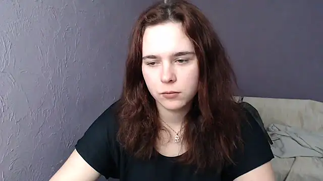 mini girly online show from 28, 2, 2025