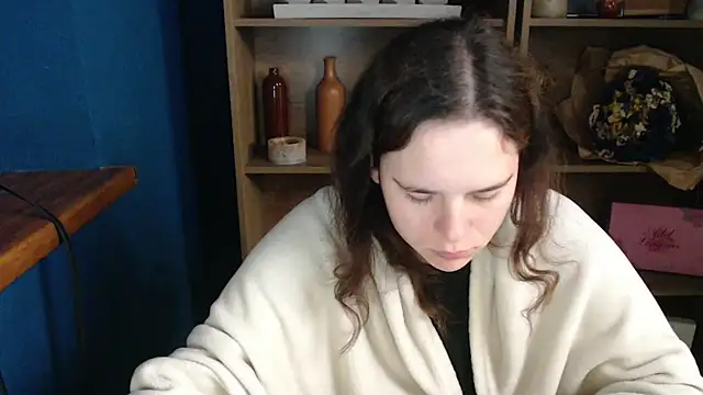 mini girly online show from 1, 10, 2025