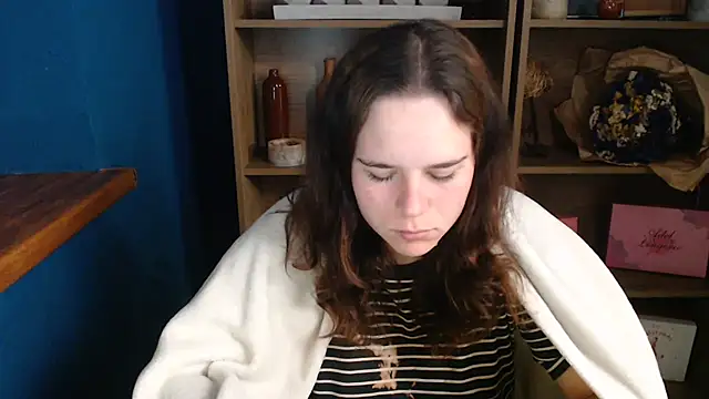 mini girly online show from 2, 10, 2025