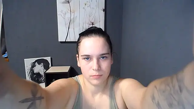 Snapshot of mini_girly chatting on 6, 7, 2026 mini girly online show from 6, 7, 2026
