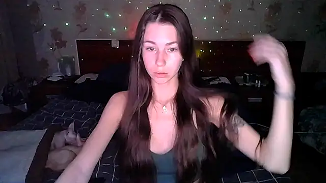 NicoleCaramel online show from 8, 11, 2025