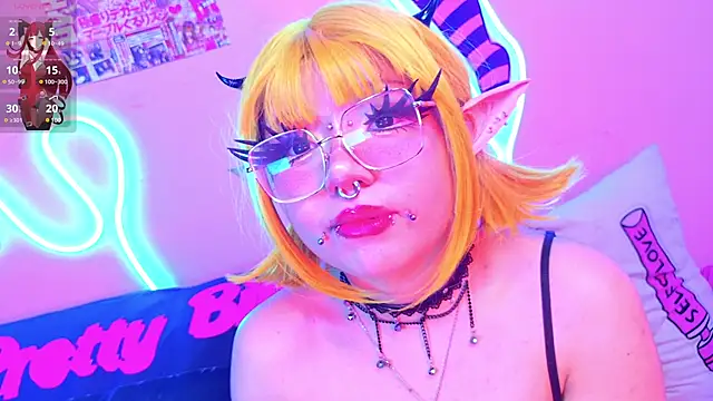 Snapshot of LaytonBox chatting on 19, 3, 2025 LaytonBox online show from 19, 3, 2025