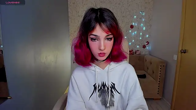 Snapshot of Ink__pleasure chatting on 8, 1, 2025 Ink pleasure online show from 8, 1, 2025