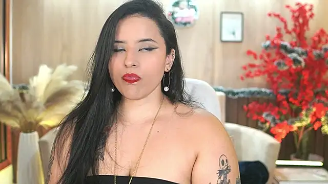 Emma Walkerr  online show from 22, 12, 2025