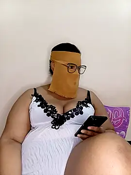 Samara-Bella online show from 6, 3, 2025