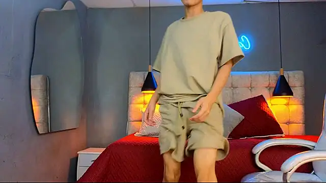 Tommy18   online show from 26, 2, 2025