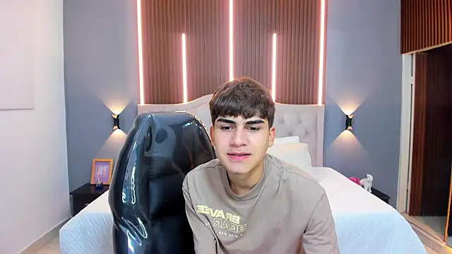 Tommy18   online show from 17, 10, 2025