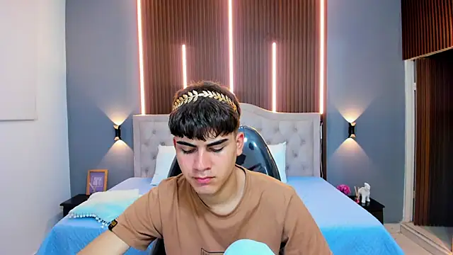 Tommy18   online show from 28, 10, 2025