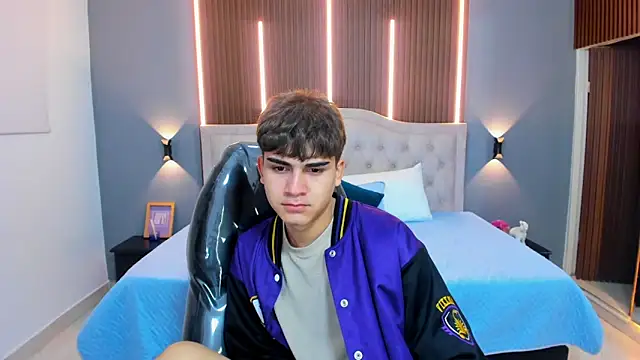 Tommy18   online show from 7, 11, 2025