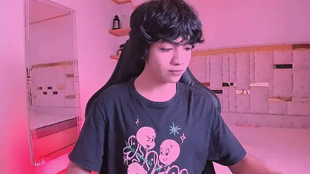 AllanYong18 online show from 15, 3, 2025