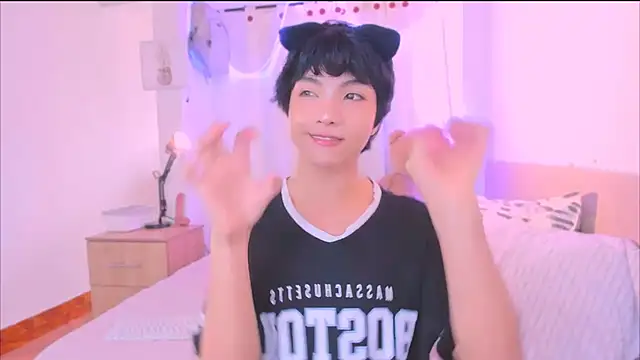 AllanYong18 online show from 2, 11, 2025