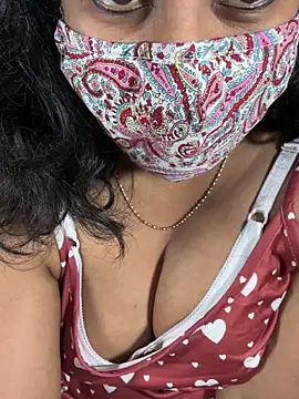 ArathyNambyarMallu online show from 17, 11, 2025