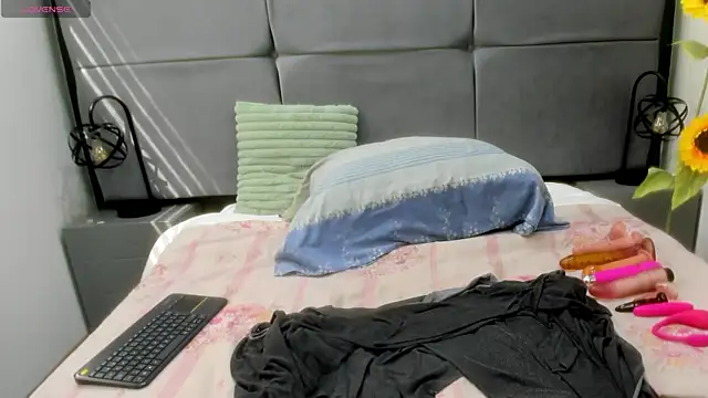 VickyBoobss online show from 17, 9, 2025