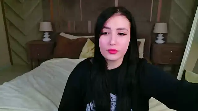 Snapshot of EmmaLawrens chatting on 2, 10, 2025 EmmaLawrens online show from 2, 10, 2025