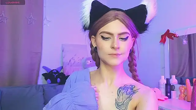 Emily  Mooree online show from 20, 1, 2025