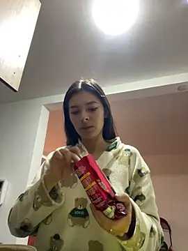 Aleska Miami online show from 8, 4, 2026