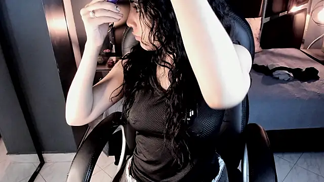 vaiolethsan   online show from 3, 2, 2026