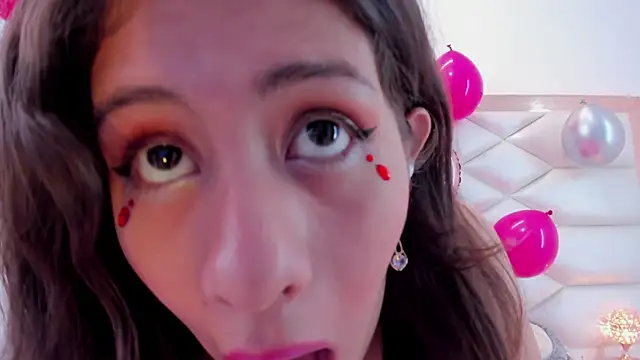 Snapshot of MiaQueen021 chatting on 21, 3, 2025 MiaQueen021 online show from 21, 3, 2025