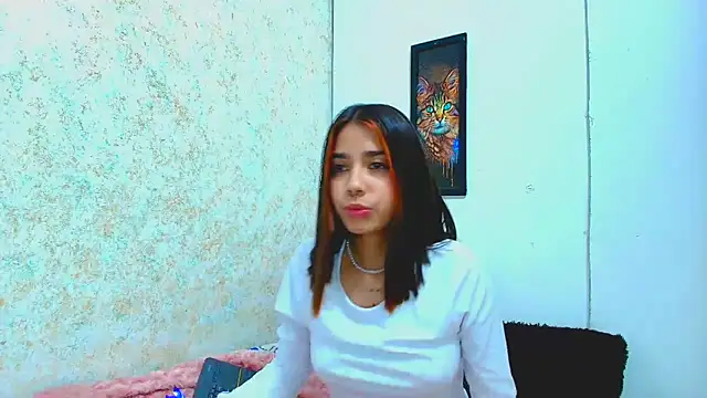 Rousse violett online show from 5, 3, 2025