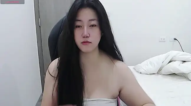 Snapshot of minnie9009 chatting on 13, 2, 2025 minnie9009 online show from 13, 2, 2025