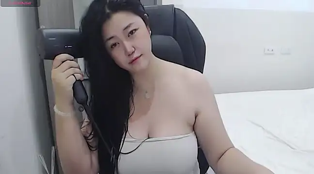 Snapshot of minnie9009 chatting on 2, 3, 2025 minnie9009 online show from 2, 3, 2025