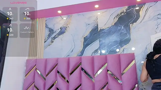 hotiergirl online show from 15, 11, 2025