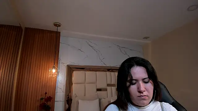 zoes milee online show from 30, 3, 2026