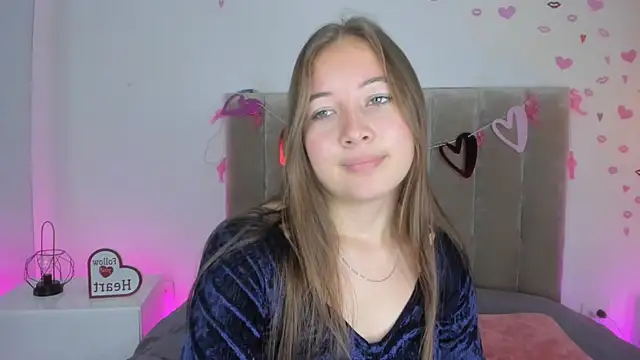 Dahlia Rousse online show from 22, 3, 2025