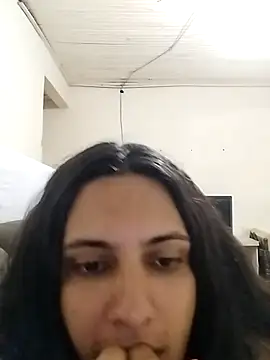 Snapshot of isistrans19 chatting on 10, 1, 2025 isistrans19 online show from 10, 1, 2025