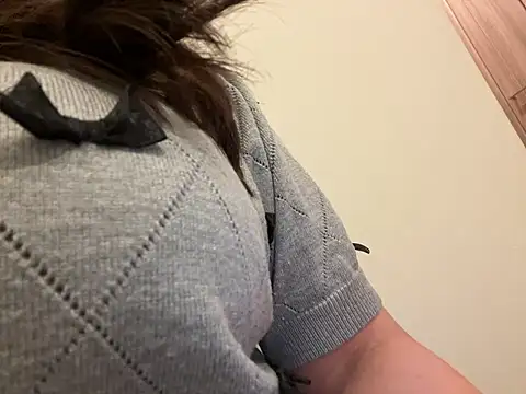 Snapshot of Atashi_Hcup chatting on 5, 11, 2025 Atashi Hcup online show from 5, 11, 2025