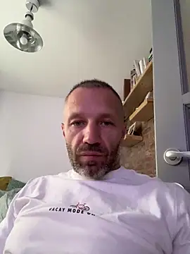Snapshot of Hshdnndm chatting on 2, 10, 2025 Hshdnndm online show from 2, 10, 2025