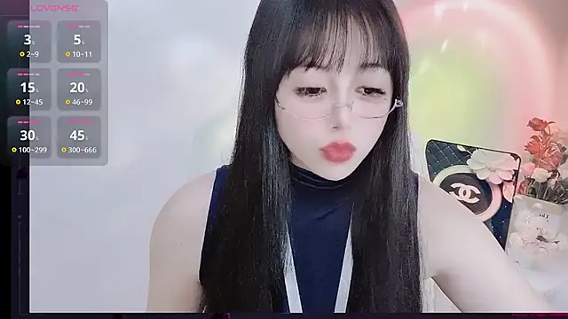 Snapshot of LiLiLily chatting on 21, 9, 2025 LiLiLily online show from 21, 9, 2025