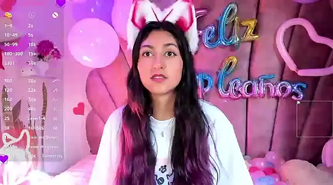 Snapshot of sweetfoxy_17 chatting on 17, 2, 2025 sweetfoxy 17 online show from 17, 2, 2025