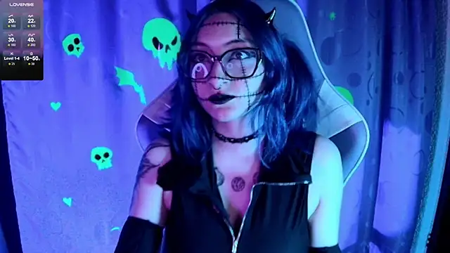 Snapshot of Kimlennox_ chatting on 21, 11, 2025 Kimlennox online show from 21, 11, 2025