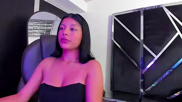 Salmaportman69 online show from 20, 10, 2025