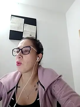 Snapshot of CHARLOTTE_1711 chatting on 22, 2, 2025 CHARLOTTE 1711 online show from 22, 2, 2025