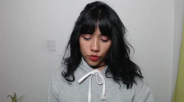 Snapshot of juli_love11 chatting on 5, 3, 2025 juli love11 online show from 5, 3, 2025