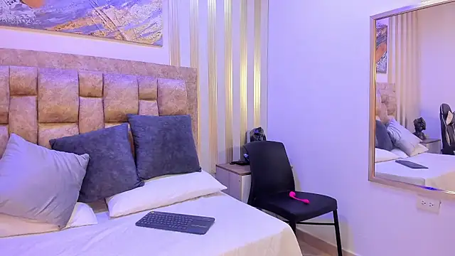 avis lara online show from 24, 9, 2025