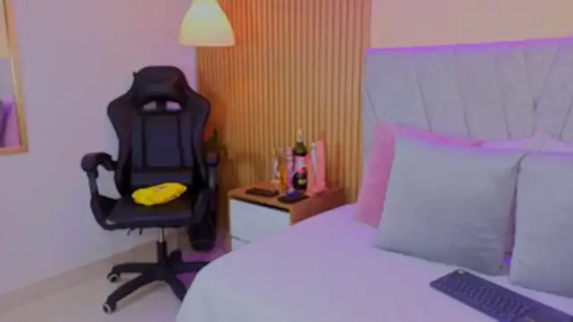 Snapshot of avis_lara chatting on 25, 2, 2026 avis lara online show from 25, 2, 2026