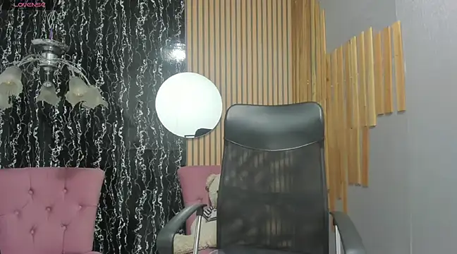 Iam zaia online show from 4, 3, 2025