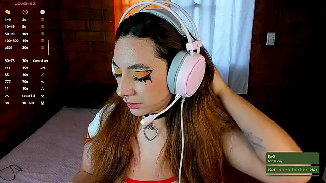 Annycolin  online show from 3, 3, 2025