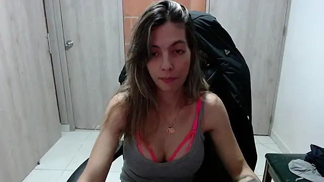 Snapshot of Princezzlove3 chatting on 8, 3, 2025 Princezzlove3 online show from 8, 3, 2025