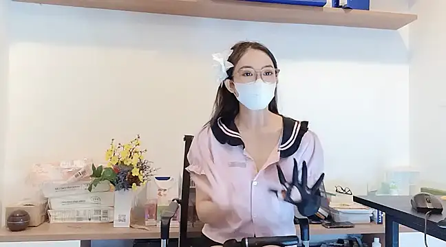 Lush-Office online show from 2, 3, 2025