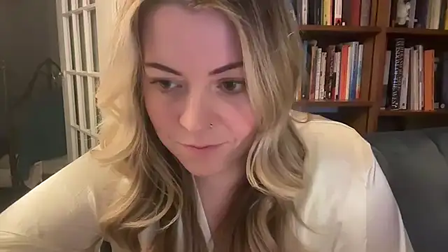 Snapshot of girlnextdoorjoelle chatting on 11, 1, 2025 girlnextdoorjoelle online show from 11, 1, 2025