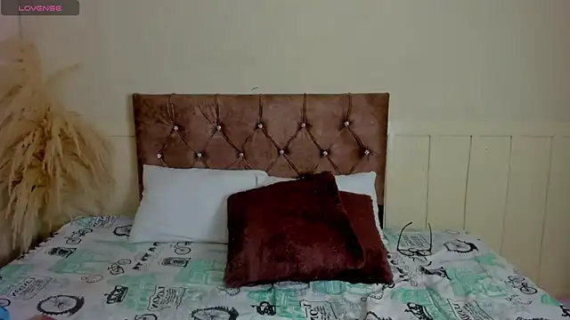 Snapshot of Natashawool1 chatting on 19, 2, 2025 Natashawool1 online show from 19, 2, 2025