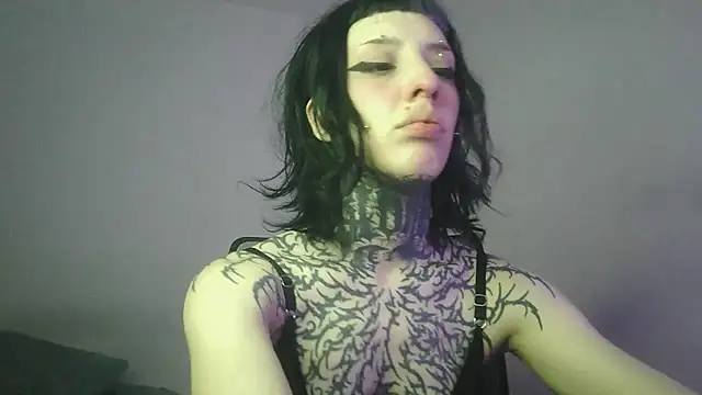 Snapshot of bad_doll_bb chatting on 9, 9, 2025 bad doll bb online show from 9, 9, 2025